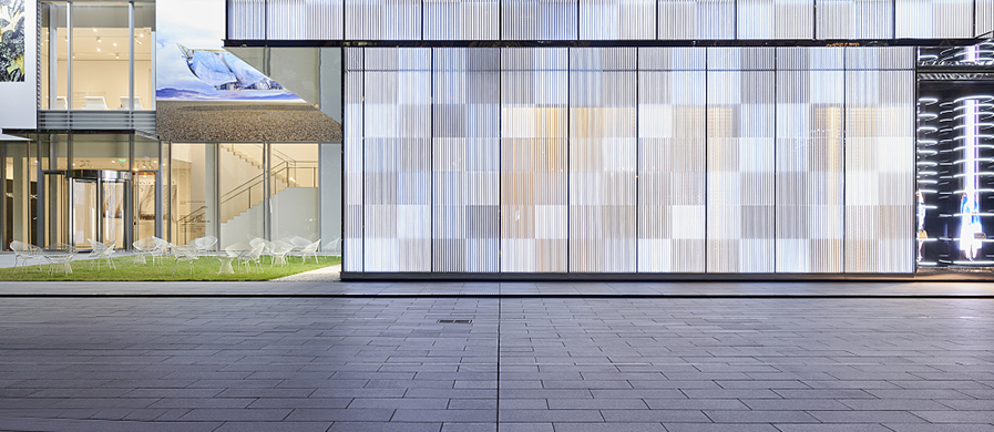 确立以“品牌衣饰”为主题业务的行业发展战术